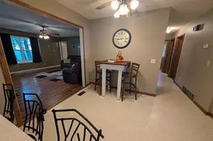 212 S Broton Rd, Muskegon, MI 49442 - Photo 8