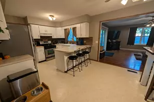 212 S Broton Rd, Muskegon, MI 49442 - Photo 6