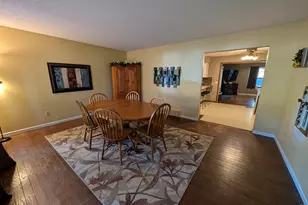 212 S Broton Rd, Muskegon, MI 49442 - Photo 10