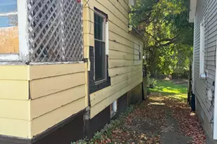 111 Cottage St, Cadillac, MI 49601 - Photo 2