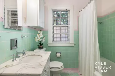 950 Pinecrest Avenue SE, East Grand Rapids, MI 49506 - Photo 22