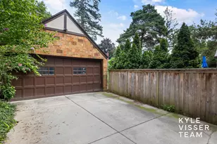 950 Pinecrest Ave SE, East Grand Rapids, MI 49506 - Photo 44
