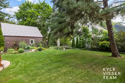 950 Pinecrest Avenue SE, East Grand Rapids, MI 49506 - Photo 42