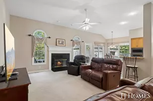 985 Thornwyk Dr NW, Grand Rapids, MI 49534 - Photo 12