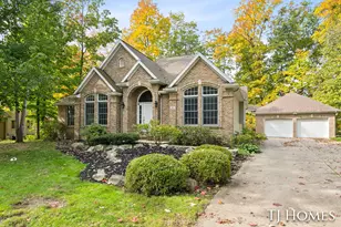 985 Thornwyk Dr NW, Grand Rapids, MI 49534 - Photo 46
