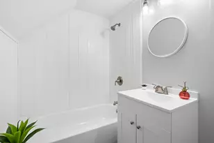 166 N West St, Coloma, MI 49038 - Photo 24