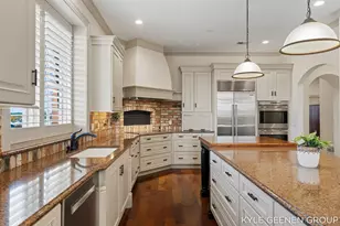 141 Central Ave, Holland, MI 49423 - Photo 16