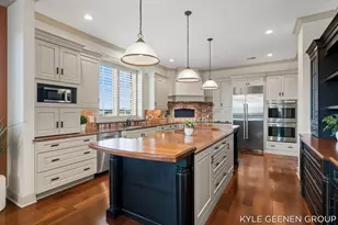 141 Central Ave, Holland, MI 49423 - Photo 2