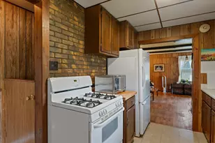 24369 Oak St, Edwardsburg, MI 49112 - Photo 10