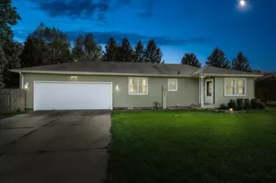 24369 Oak St, Edwardsburg, MI 49112 - Photo 2