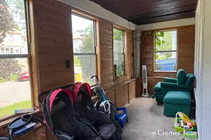 928 Worden St SE, Grand Rapids, MI 49507 - Photo 2