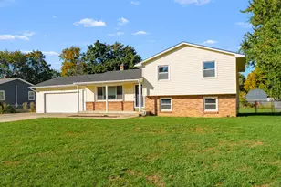 7643 Park Ln Ave, Jenison, MI 49428 - Photo 2