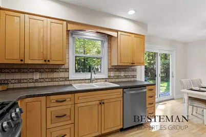 740 E Fennwood Circle, Muskegon, MI 49445 - Photo 20