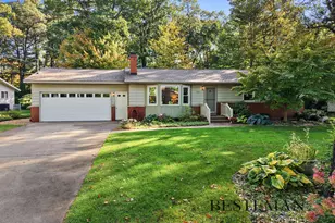 740 E Fennwood Cir, Muskegon, MI 49445 - Photo 4