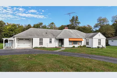 29370 M 62 W, Dowagiac, MI 49047 - Photo 1