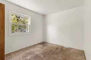 6311 Avon St, Portage, MI 49024 - Photo 12