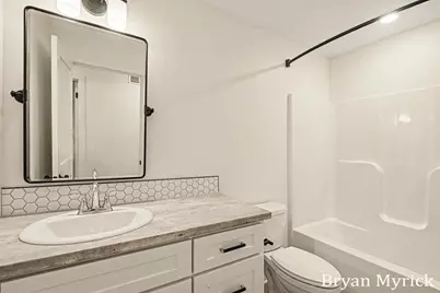1345 W Lakewood Boulevard, Holland, MI 49424 - Photo 26