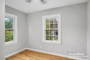 241 Baynton Ave NE, Grand Rapids, MI 49503 - Photo 24