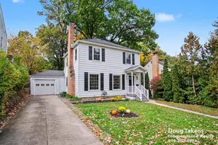 241 Baynton Ave NE, Grand Rapids, MI 49503 - Photo 2