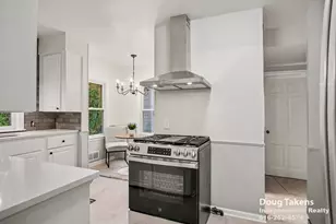 241 Baynton Ave NE, Grand Rapids, MI 49503 - Photo 14
