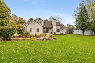 103 Pinehurst Ln, Battle Creek, MI 49015 - Photo 2