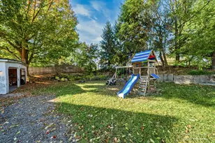 319 I O St, Belding, MI 48809 - Photo 34