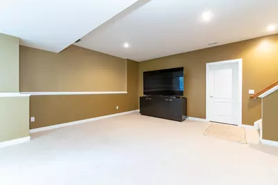 9359 Stratford Woods Trail, Kalamazoo, MI 49009 - Photo 32