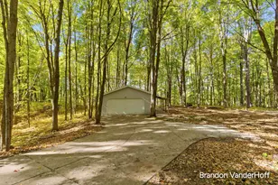 8925 Sorrento Ridge Dr SE, Byron Center, MI 49315 - Photo 36