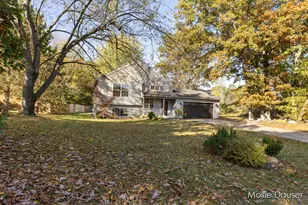 11545 Holmden Ct NE, Rockford, MI 49341 - Photo 2