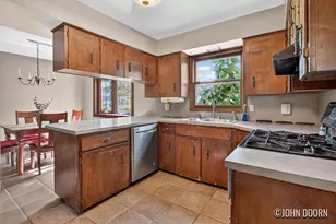3354 Devon Dr NE, Grand Rapids, MI 49546 - Photo 8