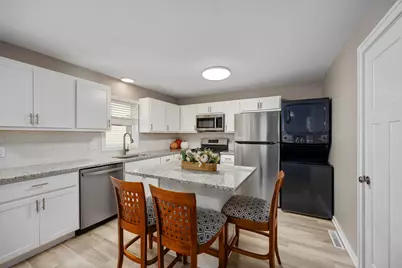 927 Aberdeen Street NE, Grand Rapids, MI 49505 - Photo 8