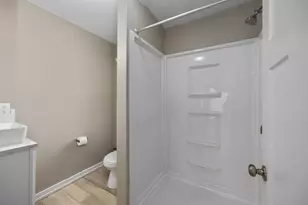 927 Aberdeen St NE, Grand Rapids, MI 49505 - Photo 18