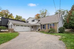 2208 Ontonagon Ave SE, Grand Rapids, MI 49506 - Photo 2