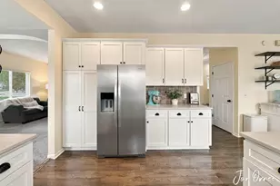 8621 Sun Park Dr, Zeeland, MI 49464 - Photo 10