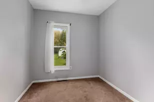 1411 Alpine Avenue Northwest, Grand Rapids, MI 49504 - Photo 12