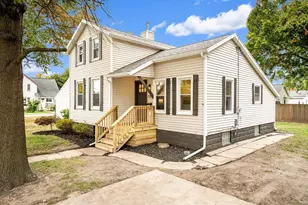 107 E Lincoln Ave, Zeeland, MI 49464 - Photo 4
