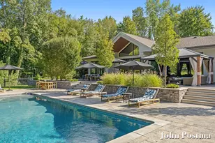 345 Crahen Ave NE, Grand Rapids, MI 49525 - Photo 2