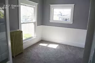 247 NE Sweet Street NE, Grand Rapids, MI 49505 - Photo 10