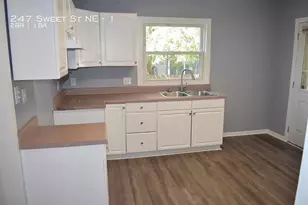 247 NE Sweet Street NE, Grand Rapids, MI 49505 - Photo 14