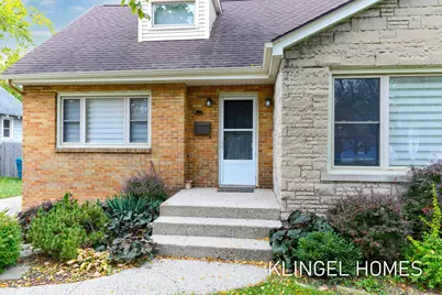 1054 W Larch Avenue, Muskegon, MI 49441 - Photo 2