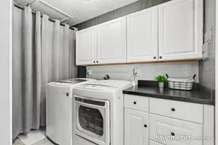 3913 Boone Ave SW, Wyoming, MI 49519 - Photo 14