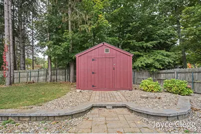 12087 Sandy Woods Drive, Grand Haven, MI 49417 - Photo 40