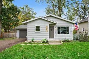 222 W Grant St, Hastings, MI 49058 - Photo 1