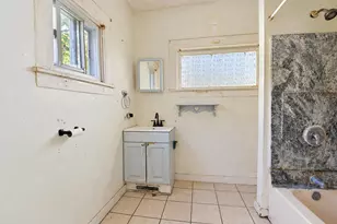 221 E Washington St, Coldwater, MI 49036 - Photo 24