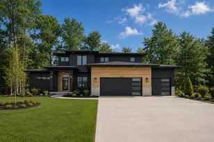 5563 Kingsfield Dr, Wyoming, MI 49418 - Photo 1