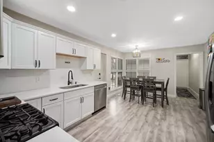 16727 Cobblestone W Blvd, Macomb, MI 48042 - Photo 12