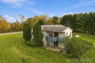 884 44th St, Pullman, MI 49450 - Photo 6