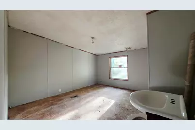 11640 W Deerfield Road, Blanchard, MI 49340 - Photo 12