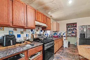 34389 Michigan 140, Covert, MI 49043 - Photo 4