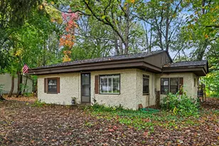 131 Manley Ave, Holland, MI 49424 - Photo 1